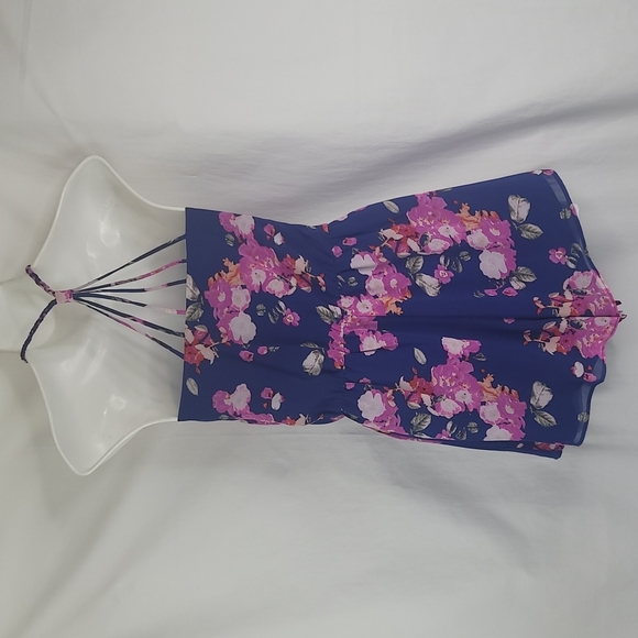 Forever 21 blue floral short romper sz small NWOT - Picture 2 of 9
